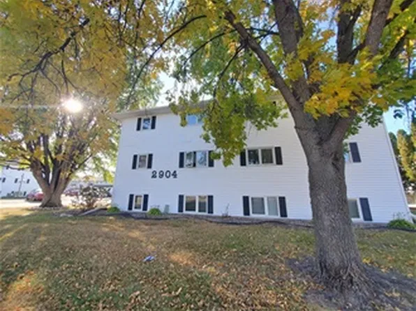 2904 S 17th St #103, Grand Forks, ND 58201