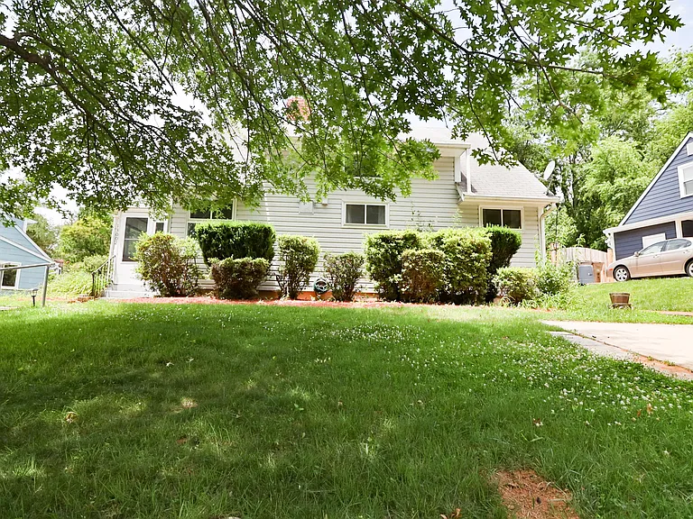 13002 Atlantic Ave — Photo 3