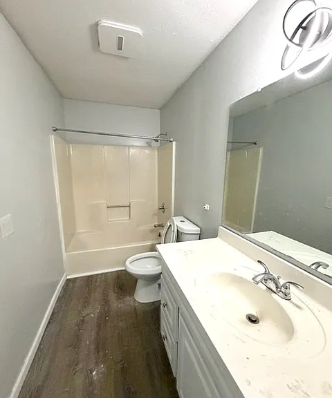 6014 Red Oak Dr — Photo 4