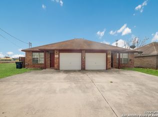1152 Misty Acres Dr, New Braunfels, TX 78130