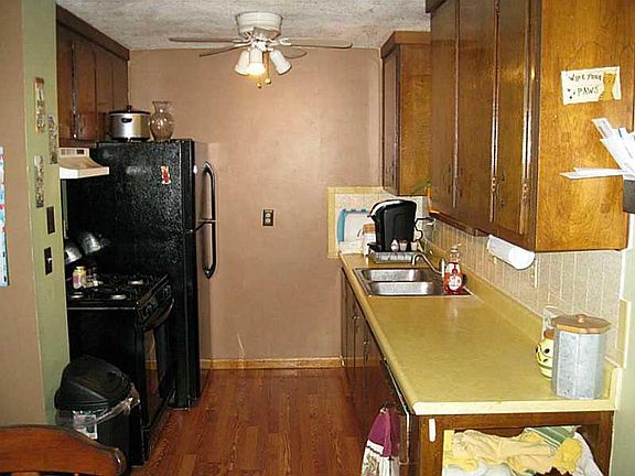 4th image of 10018 Seeley St