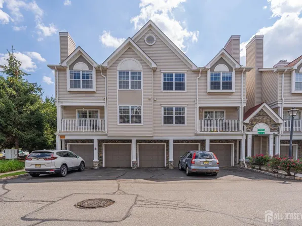 5 Prestwick Way, Edison, NJ 08820
