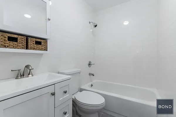 Rented by Bond New York | media 7