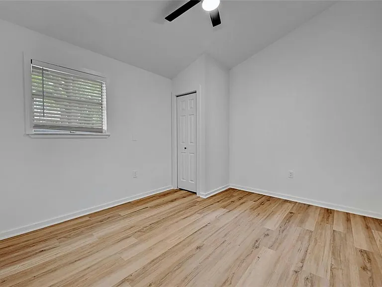 1911 David St — Photo 22