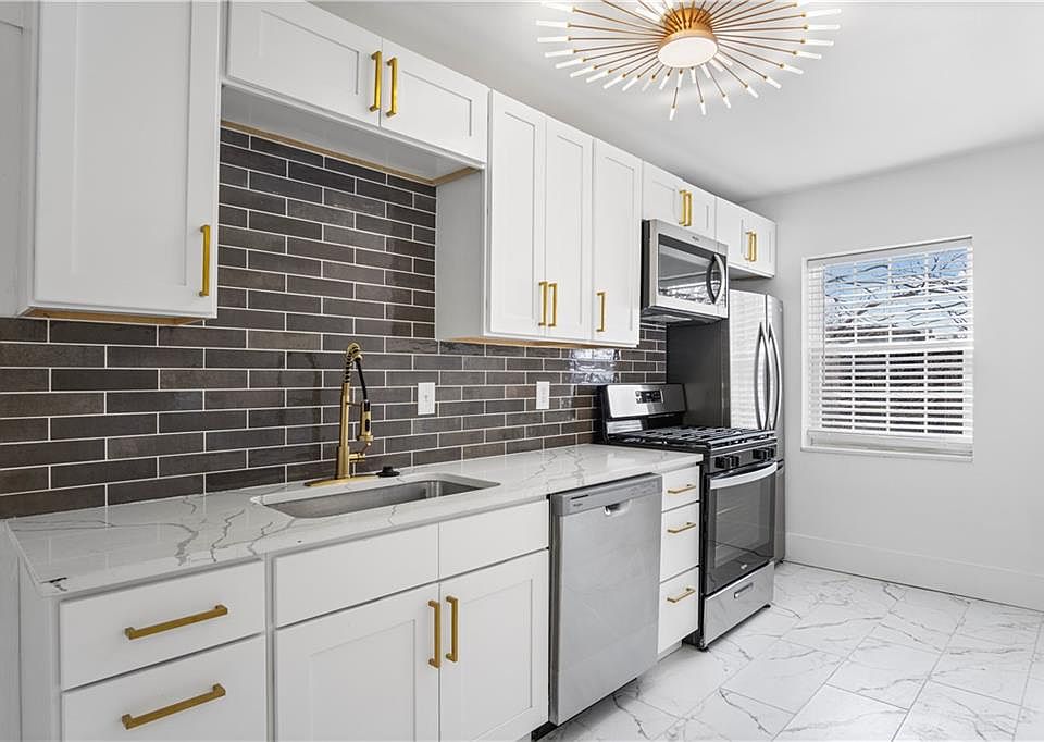 1st image of 1207 W 45th St APT 3W