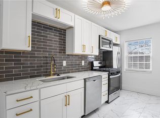 1207 W 45th St APT 3W, Kansas City, MO 64111