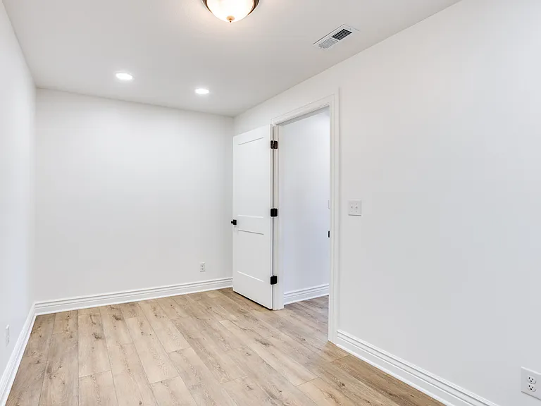 464 S Stoney Creek St — Photo 32