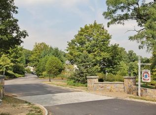 74 Greenwich Hills Dr, Greenwich, CT 06831