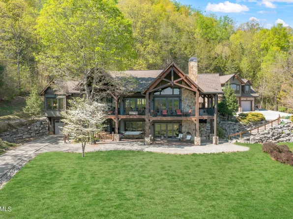 790 Lick Creek Rd, Tellico Plains, TN 37385