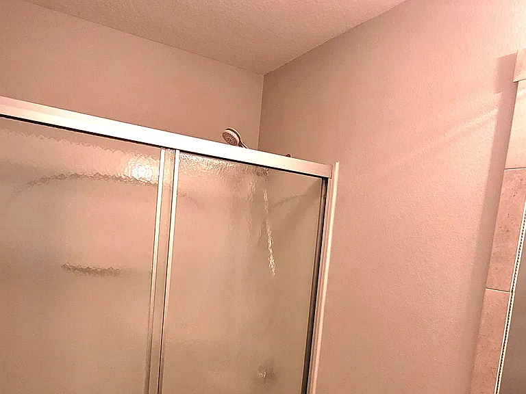Second Floor full bath common for bedroom 1 and 2