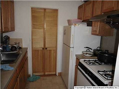 4th image of 100 Colfax Ave APT 6N