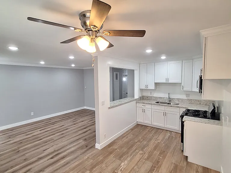 13961 Oxnard — Photo 15