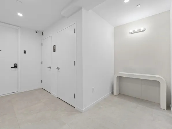 366 Harman Street image 14 of 17