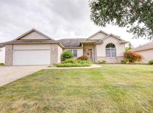 5104 Manhattan Dr, Springfield, IL 62711