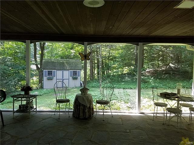 2nd image of 8 Midwood Rd