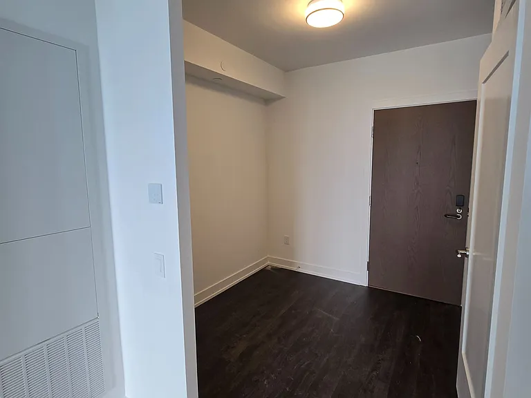 30 Inn On The Park Dr #3311 — Photo 4