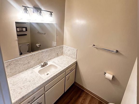 4th image of 2155 N Winery Ave #0