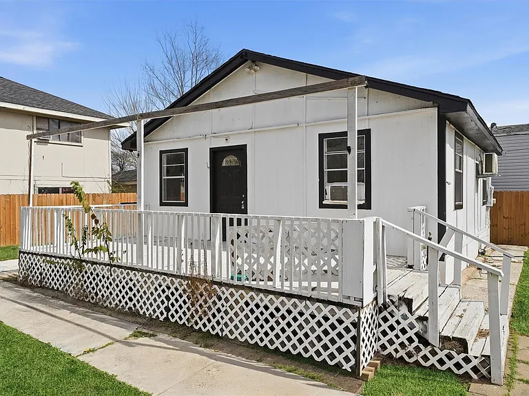 3531 Cedar Hill Ln #2 — Photo 2