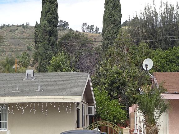 3rd image of 2375 Belinda Ave