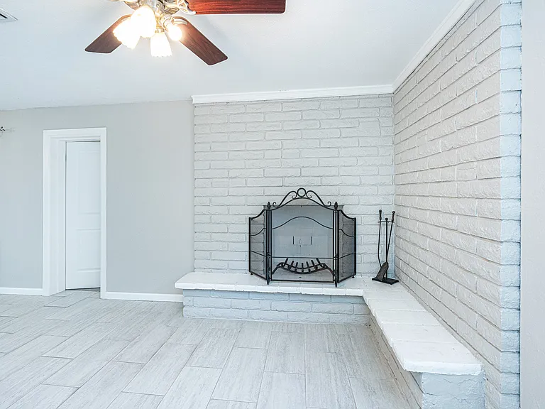 1512 S Beck Ave — Photo 9