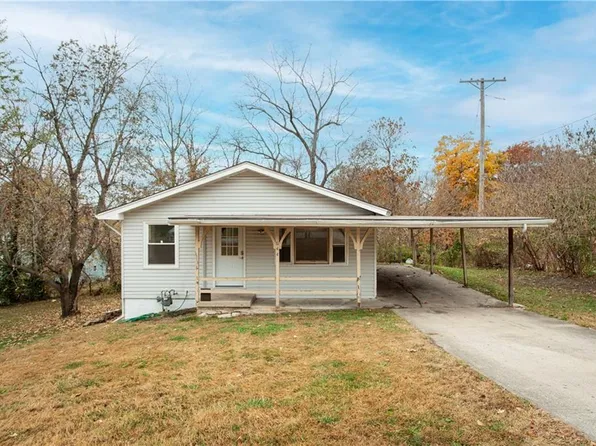 644 N 34th St, Kansas City, KS 66102