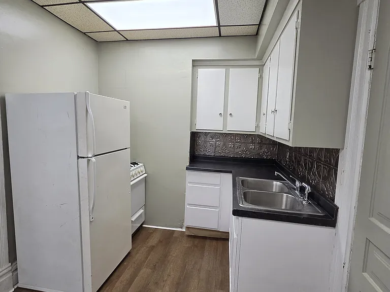 626 Forest St #2 — Photo 3