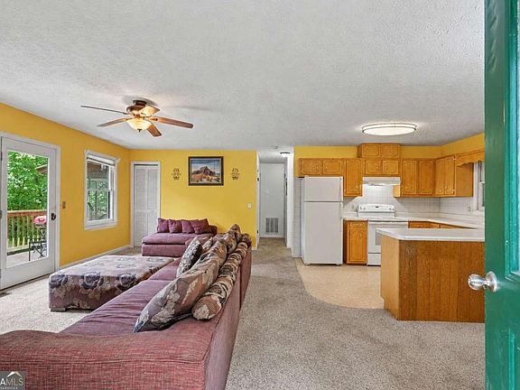 4th image of 574 Bachelors Button Dr