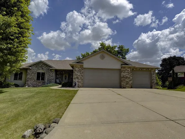 2754 Star Crest Trail, Sun Prairie, WI 53590