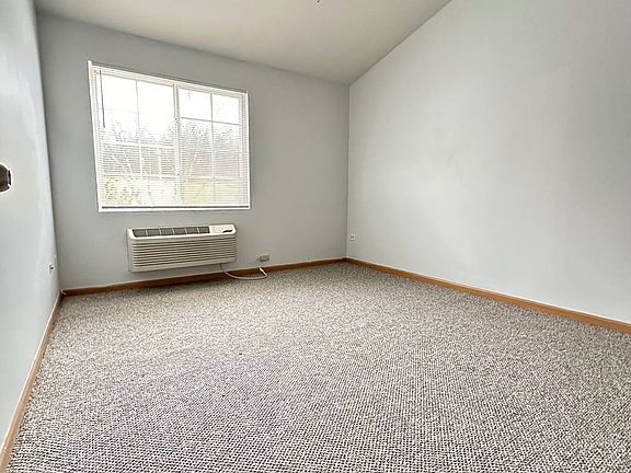 4th image of 2427 Silverstone Dr