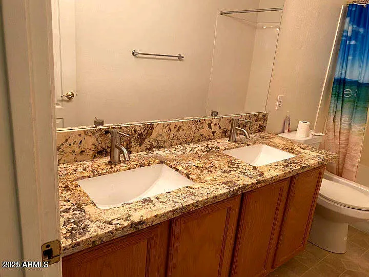 1580 W Saragosa St — Photo 16