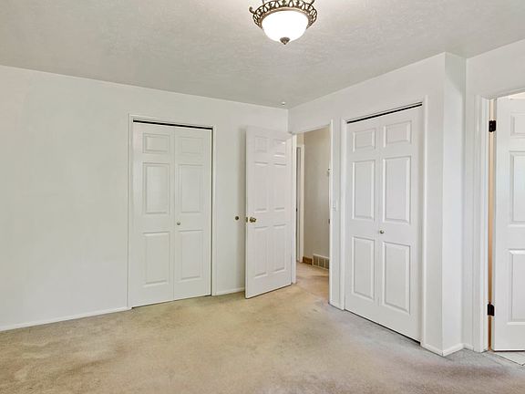 4th image of 2998 W Alice Cir