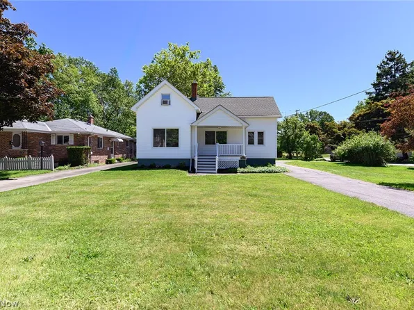 3213 Clague Rd, North Olmsted, OH 44070