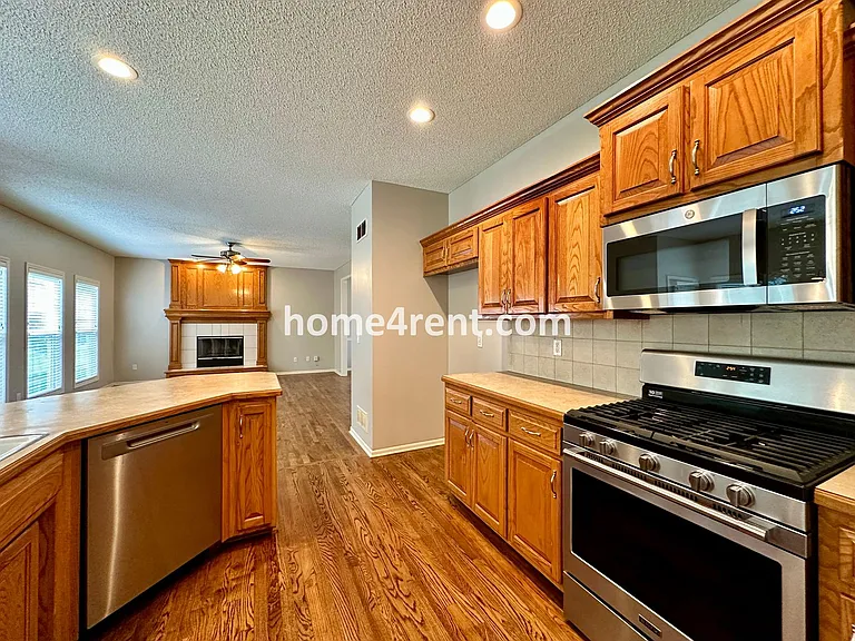 17825 W 160th St — Photo 26