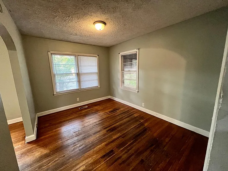 115 Dewey St — Photo 16