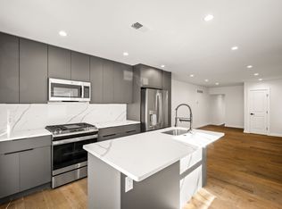 2004 E York St, Philadelphia, PA 19125