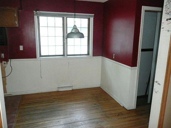 5th image of 4921 Beard Ave S