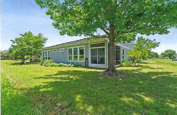 2 bed, 1397 sqft, $2,090 — Photo 2