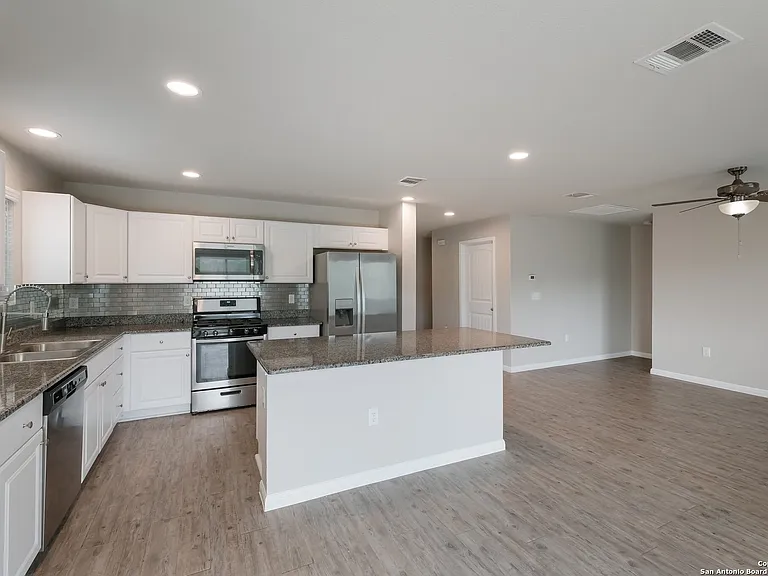 10102 Relic Oaks — Photo 3