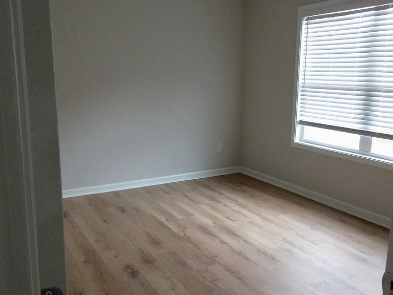 283 Ashbrook Dr — Photo 16