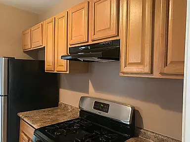 8933 Belfast St — Photo 3