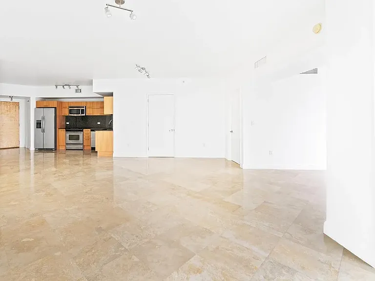 350 S Miami Ave #1802 — Photo 5