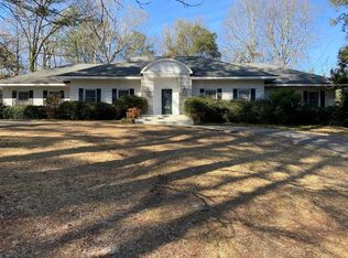 2054 N 7th Ave, Laurel, MS 39440