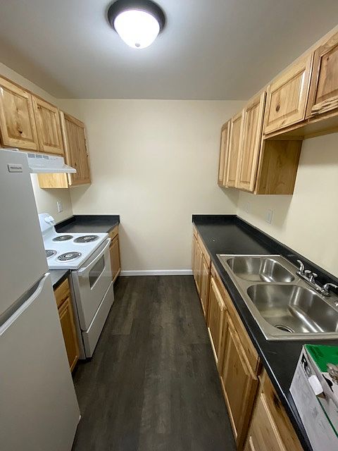 1st image of 156 Kelly Ave