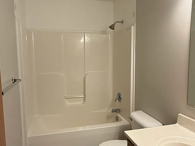 505 W 1st Ave — Photo 12
