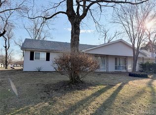 508 Saint Christopher Dr, O'Fallon, MO 63366