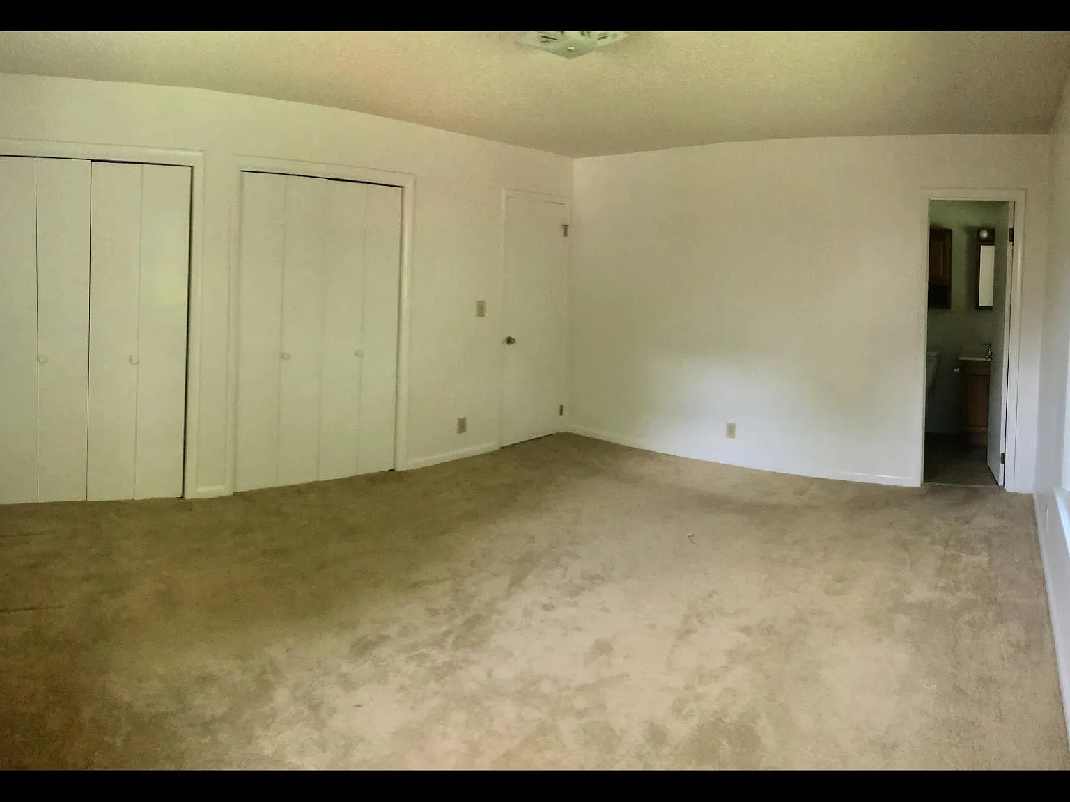 496 Marion Dr — Photo 4