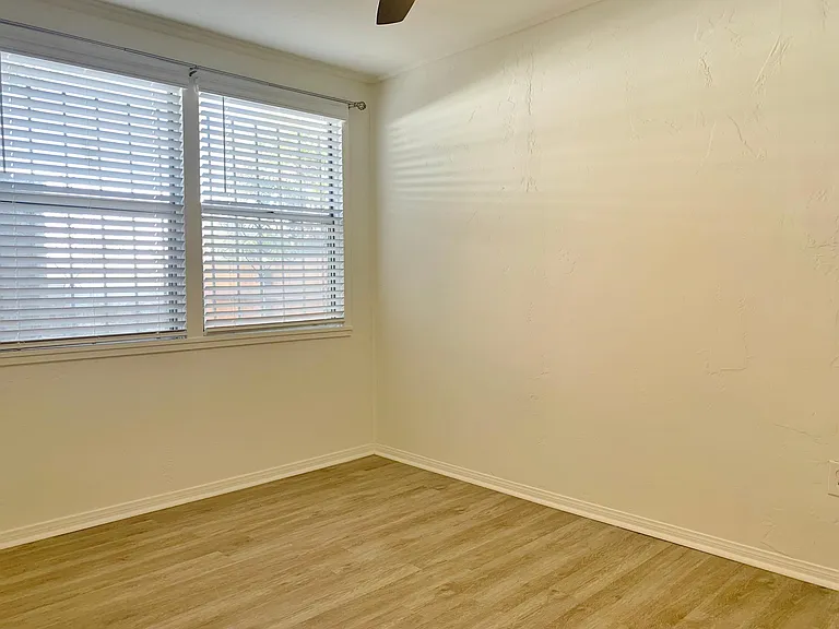 Bedroom (2)