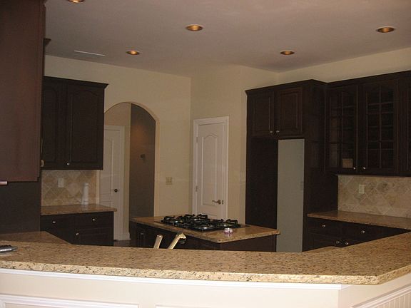CUSTOM KITCHEN