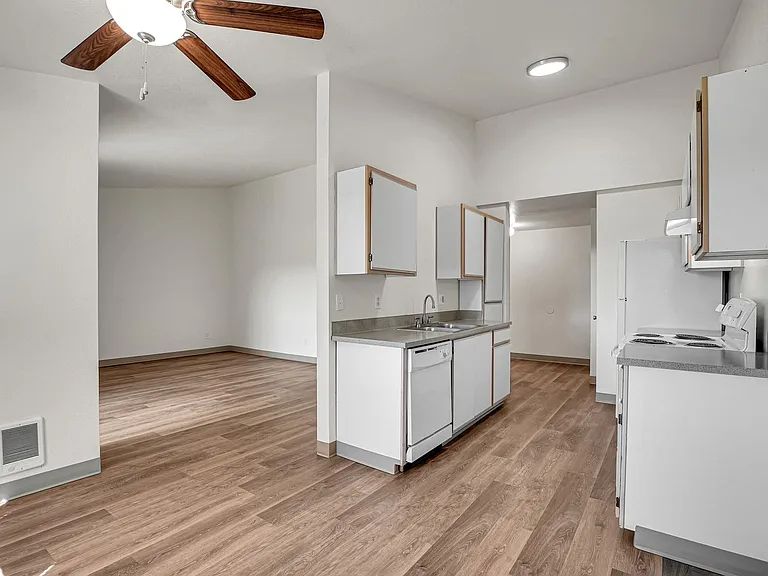 #294 FIELDSTONE APARTMENTS — Photo 4