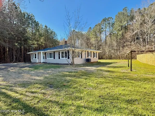 1277 Mount Tabor Road, Creswell, NC 27928